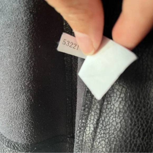 No tag Super soft blazer fits small - Picture 5 of 5